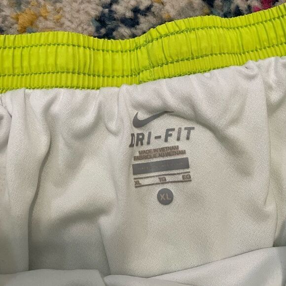 Dri-fit Nike shorts size XL - Picture 3 of 4